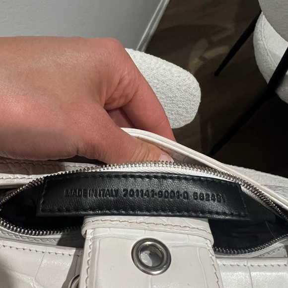 Authentic White Balenciaga Lindsay Croc Embossed Shoulder Bag - Picture 13 of 13